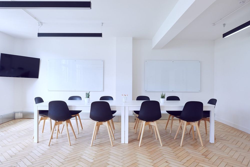 Kanoo Elite — fitted-out workplace